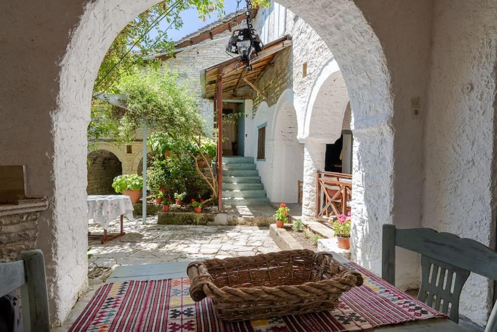 Monodendri Vintage House Villa ภายนอก รูปภาพ
